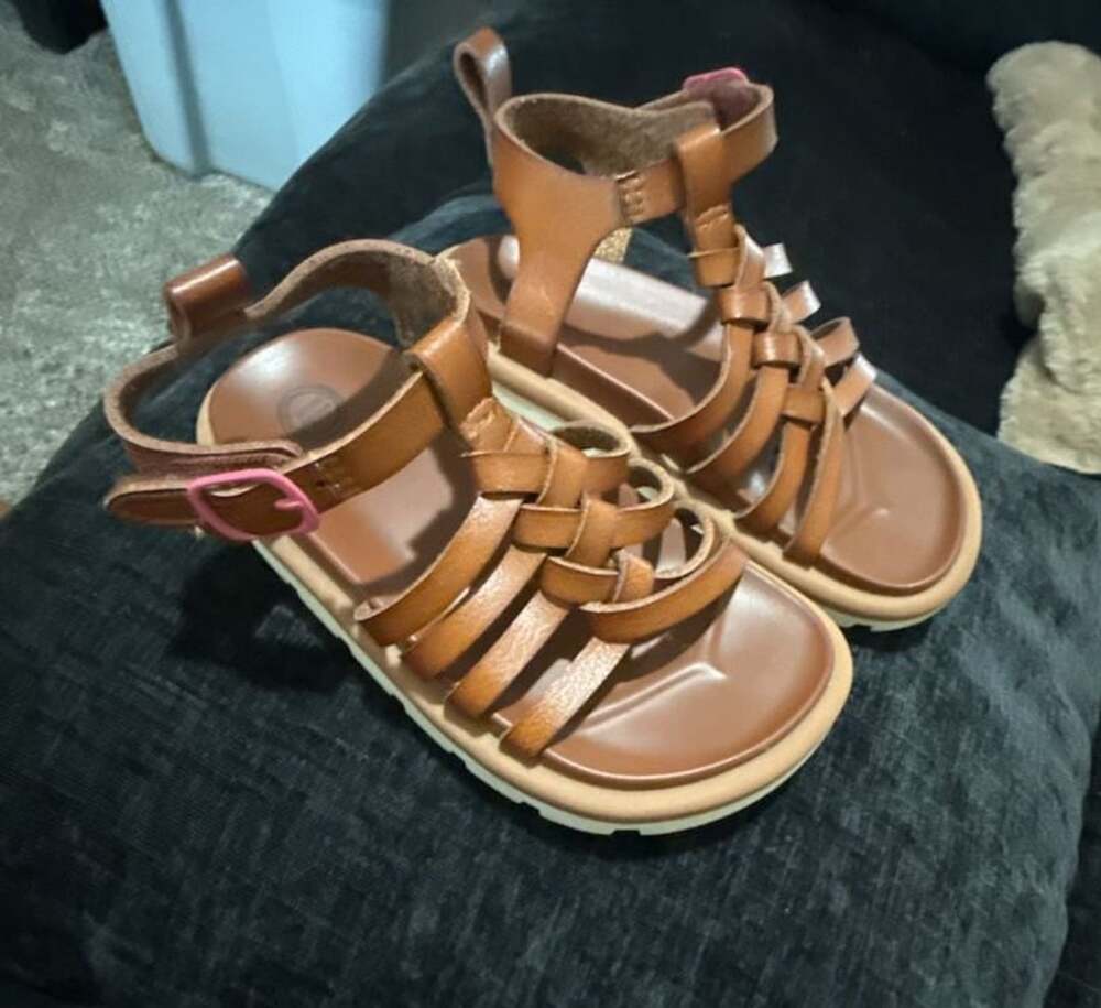 Wonder Nation Brown Sandals Size 7